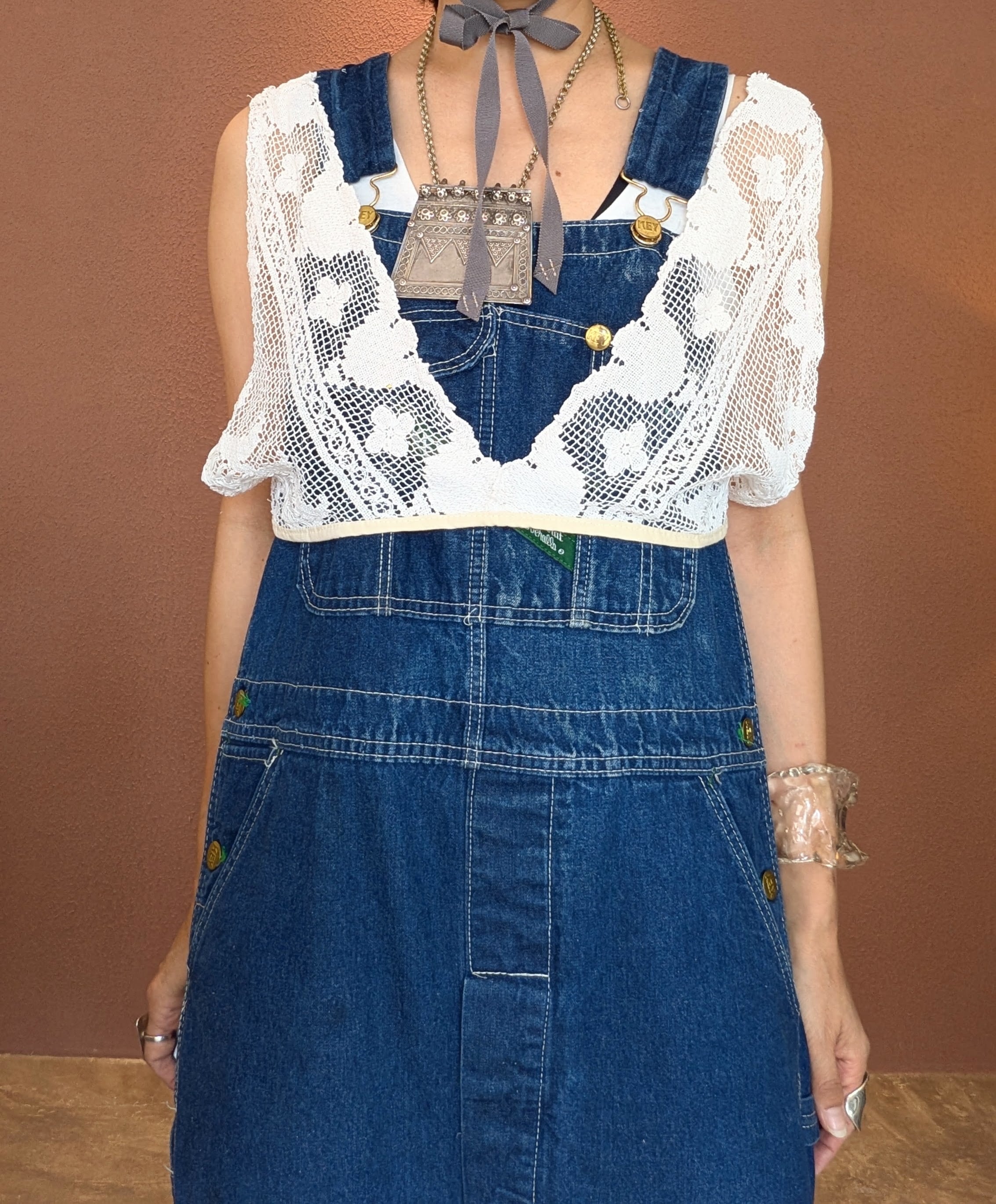 alocasia vintage