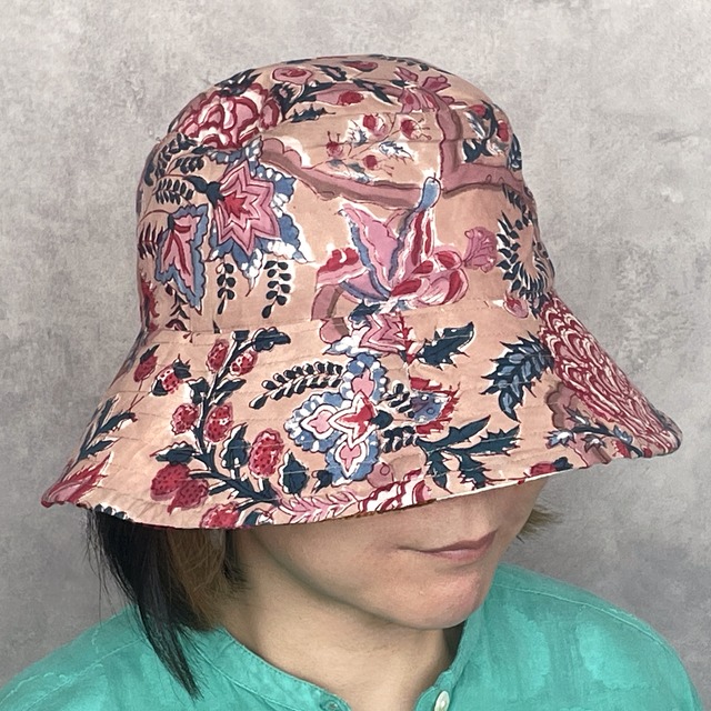 SUZANI(スザニ・手刺繡)リバーシブルバケットハットA １点もの