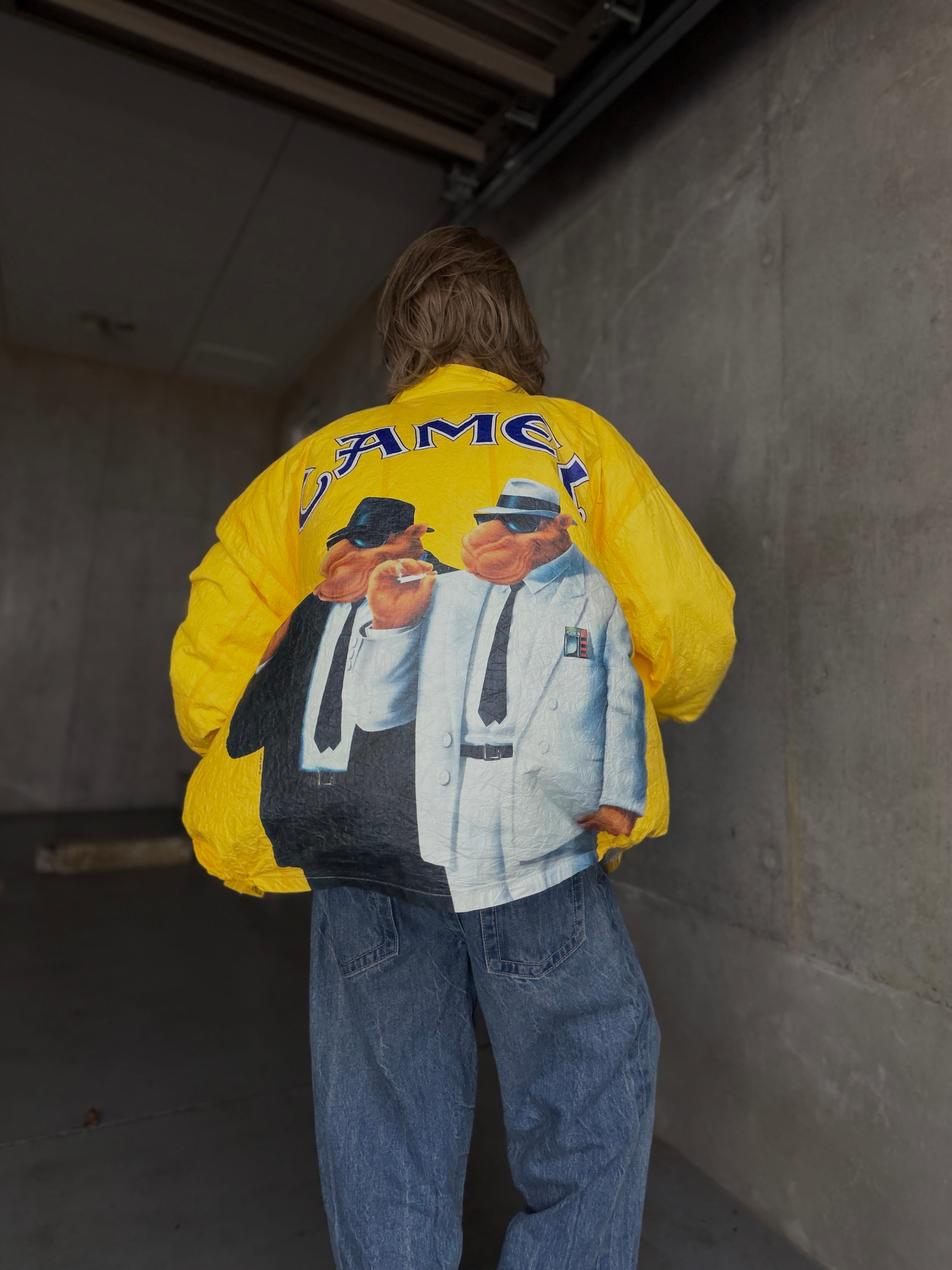 (OT1563) 90's "camel" paper jacket