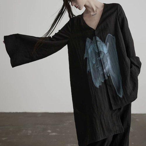 Ghost paint asymmetric cardigan C1529
