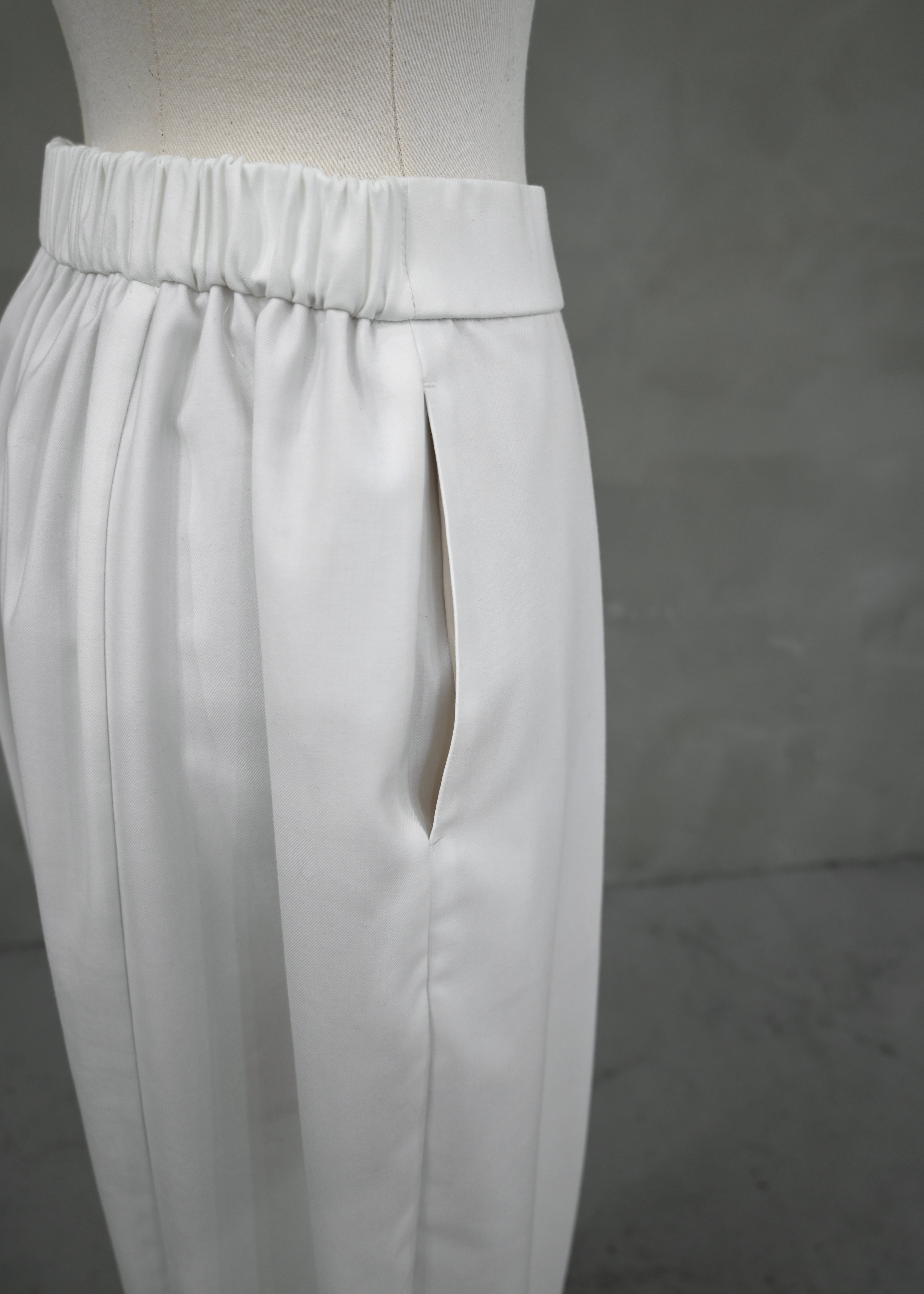 cocoon pants / white | Lig.