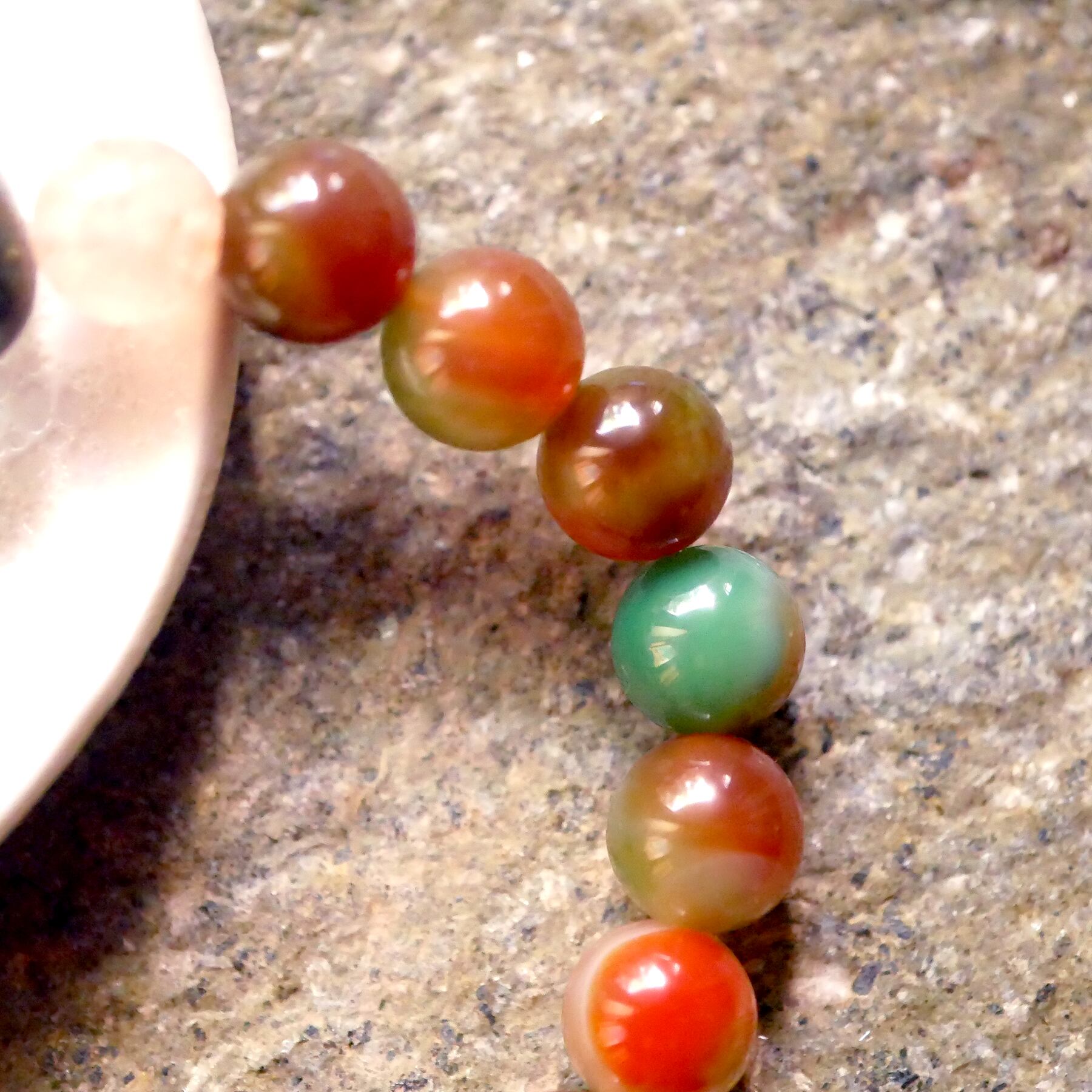 家庭運や健康運を上げて活力ある日々を送る》孔雀瑪瑙、ドゥルージー 