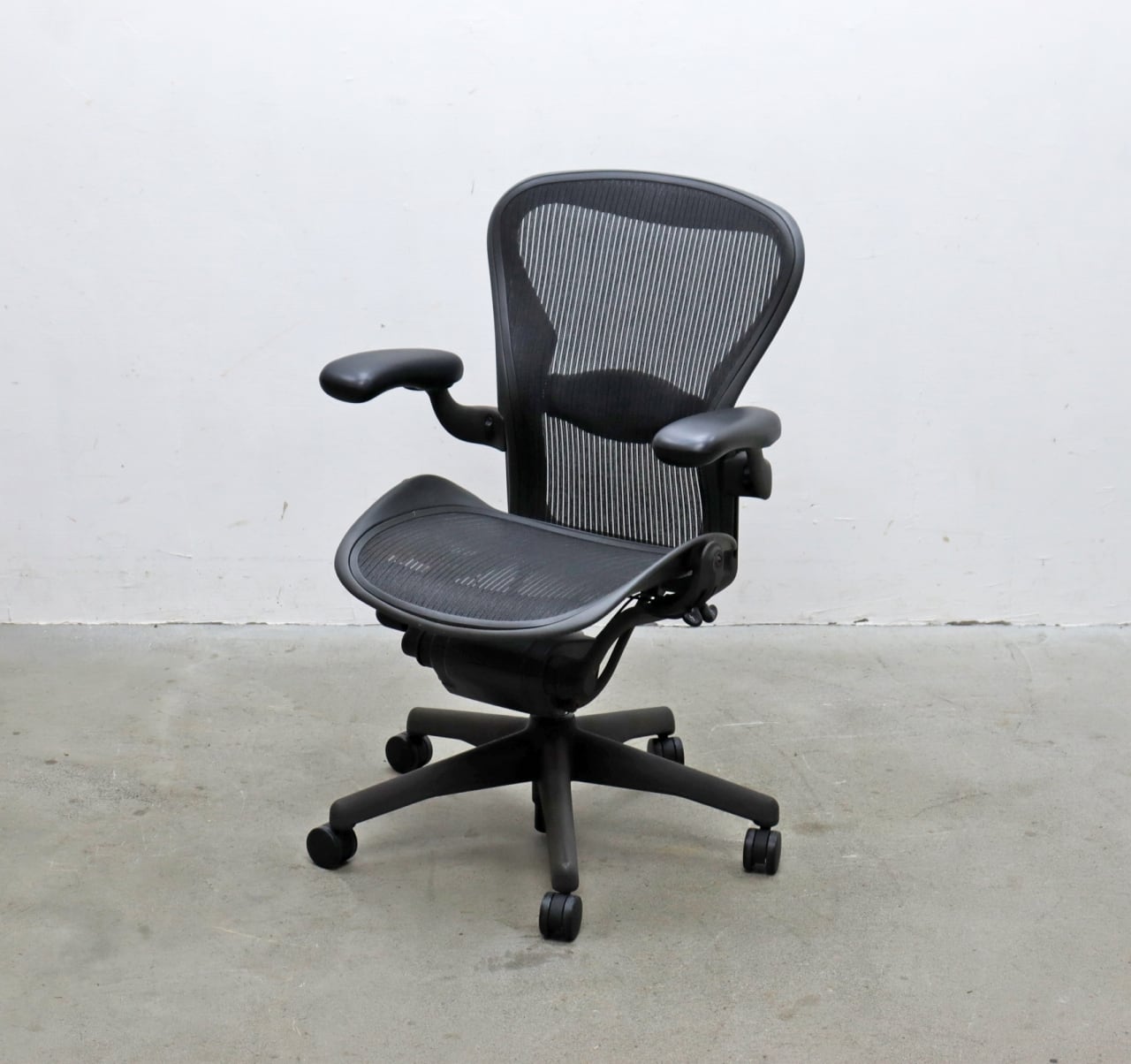 美品 ハーマンミラー アーロンチェア ランバーサポート Bサイズ フル装備 Herman miller Aeron Chair ハーマンミラー アーロンチェア Bサイズ