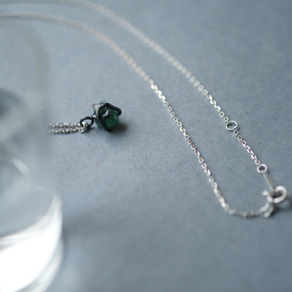 三角 緑水晶 いぶし ネックレス シルバー925 | クラウドジュエリー