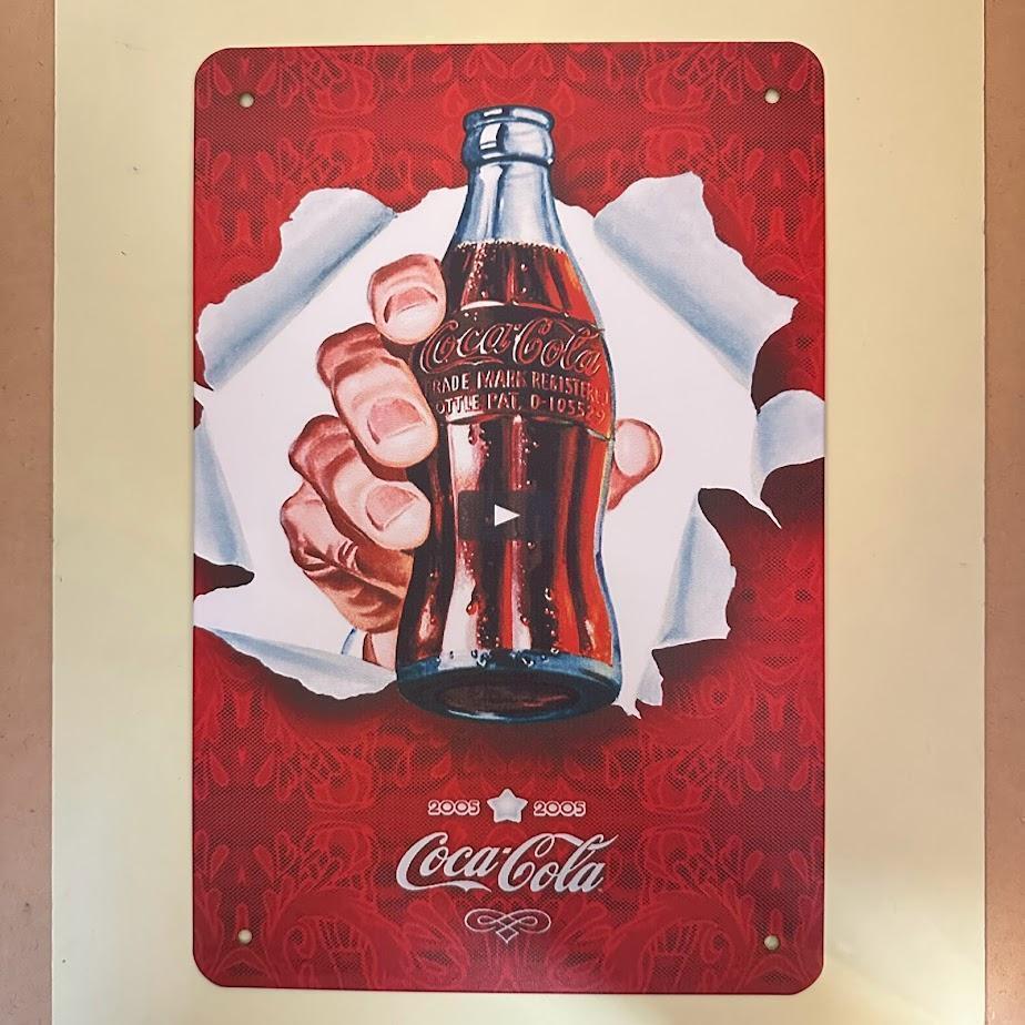 レトロ ブリキ看板 コカ・コーラ 2005 20×30cm | ルモウスジャパン