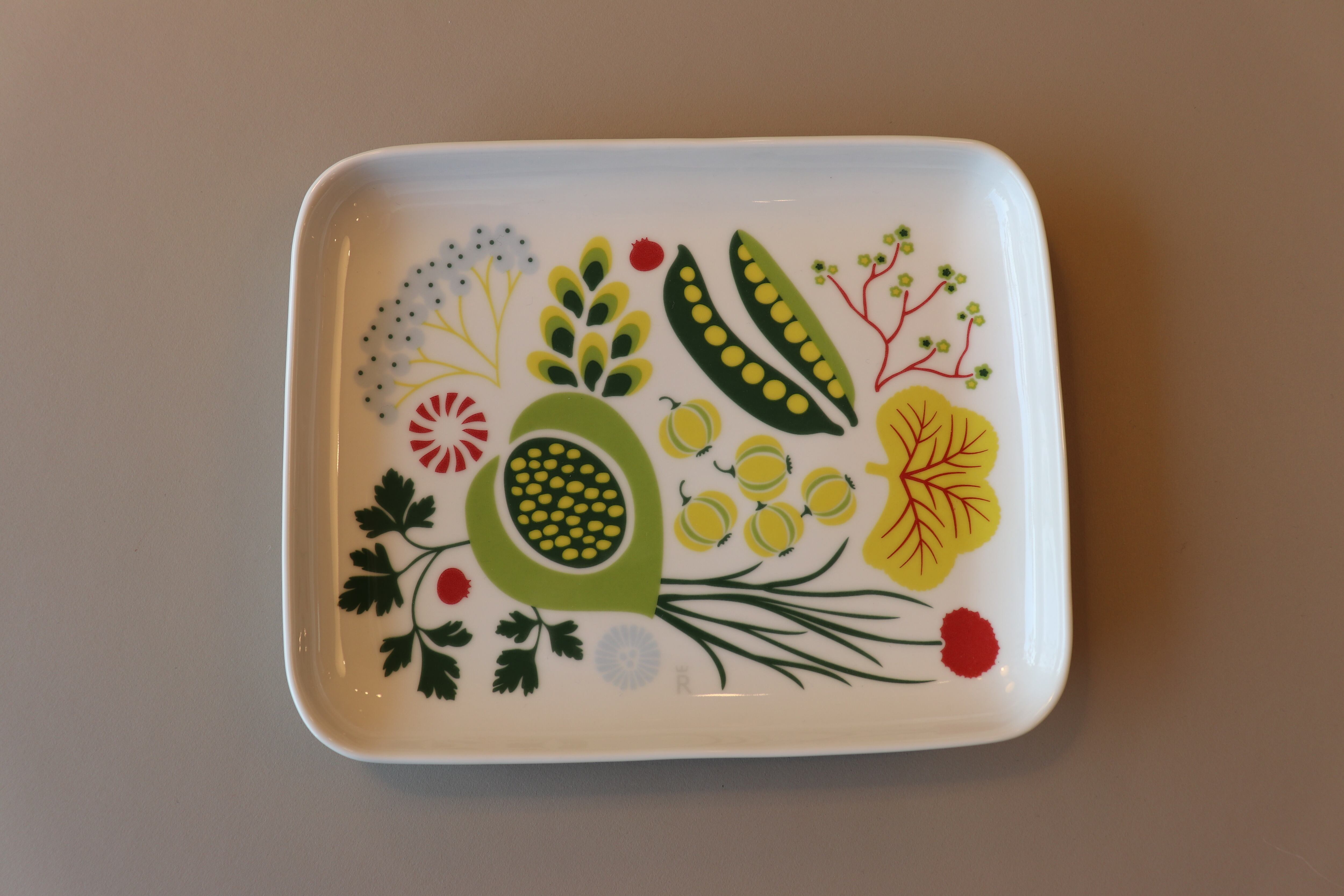 ロールストランド クリナラ トレイ 19㎝×15㎝