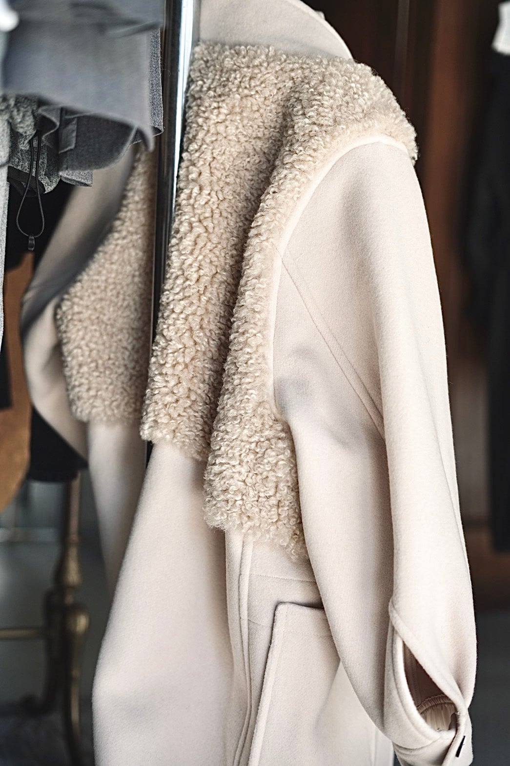 HYKE / DOUBLE FACE FAUX SHEARLING DUFFEL COAT ( BLACK , CREAM