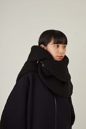 i’m here - Knit Snood(Crepe Wool-like) :Black|サークル状/片畦編み/ダブルジップ/ホーン・トグル/レザーパーツ