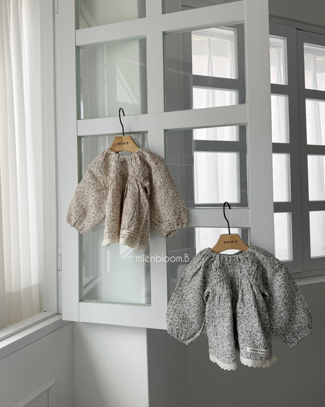 送料無料【予約】/ baby水彩画ブラウス / mienbloom