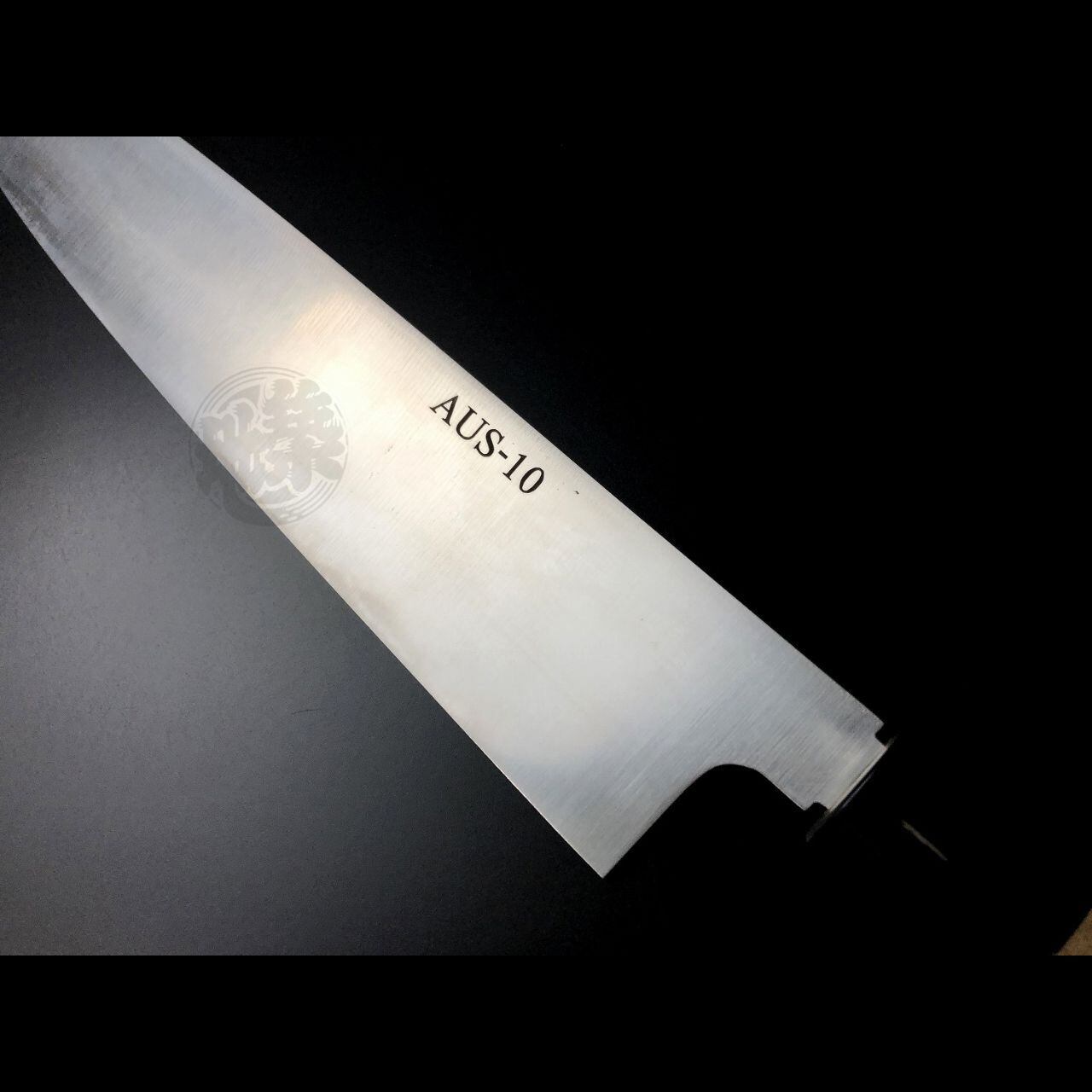 有次 包丁 牛刀 A和式 240mm 日本製 AUS-10鋼 Aritsugu 朴の木柄 築地