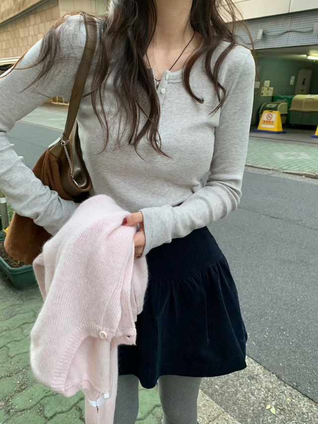 (予約) pretty young thing / Button winter tee 4color