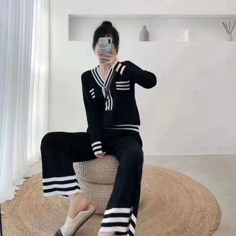 ライン入り Vネック ニットセットアップ AJ12541-8063