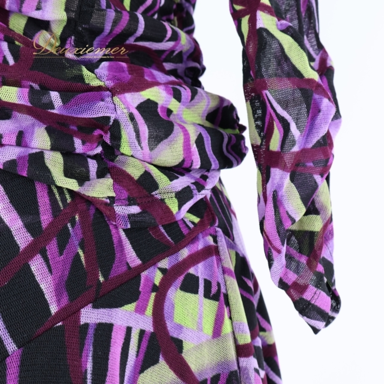 社交ダンス 衣装 チャコット Chacott トップス スカート ツーピース セットアップ 紫 柄 模様 ラテン 上下セット 伸縮 レッスン パーティ 発表会 日本製 パープル系 ブラック系 おしゃれ 衣装 レディース Mサイズ 発表会衣装 バレエ用衣装 ダンスウエア お洒落