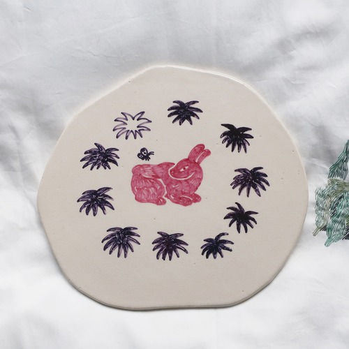 iyo okumi  × pottery u3 コラボレーション  プレートうさぎ