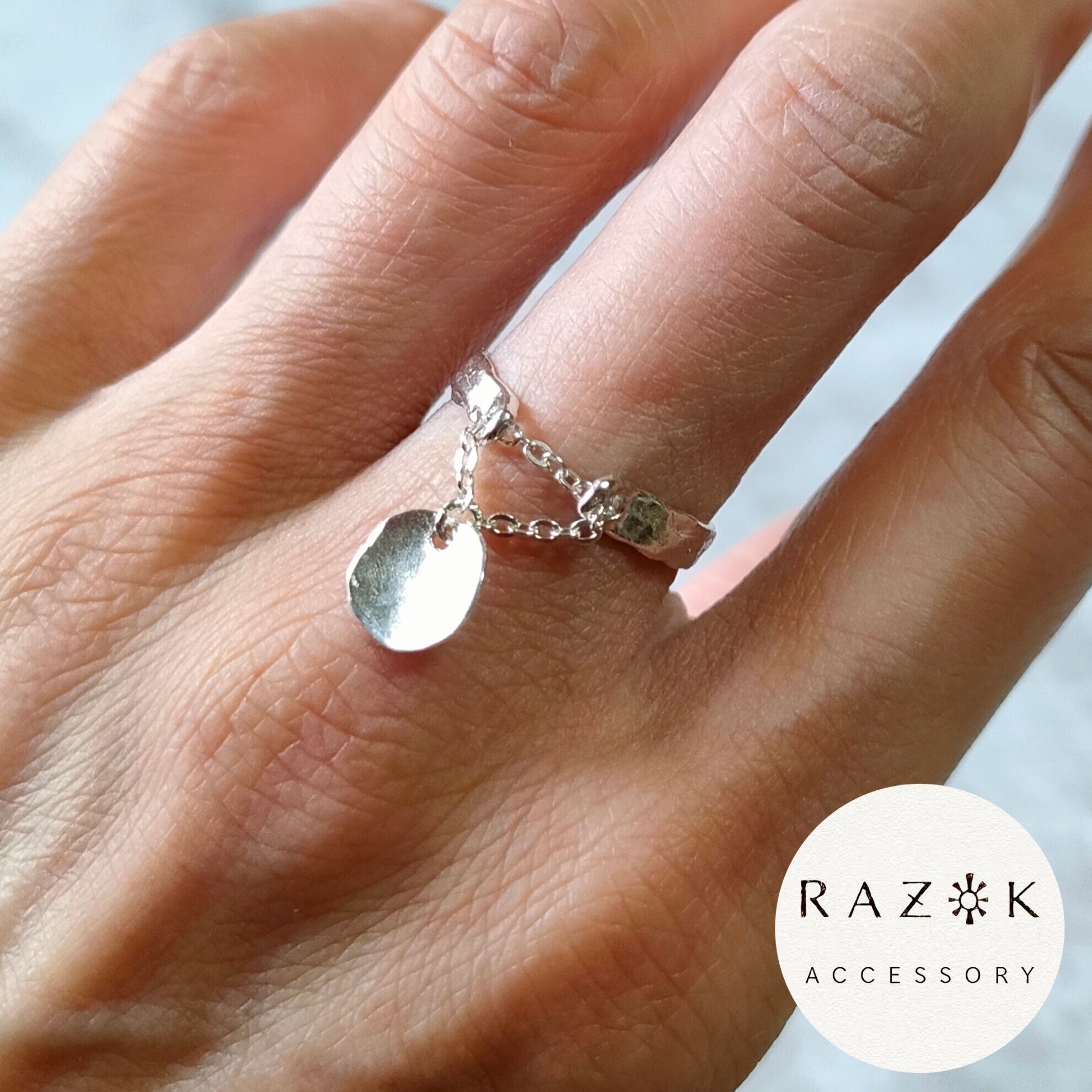 RAZOK【ラゾック】