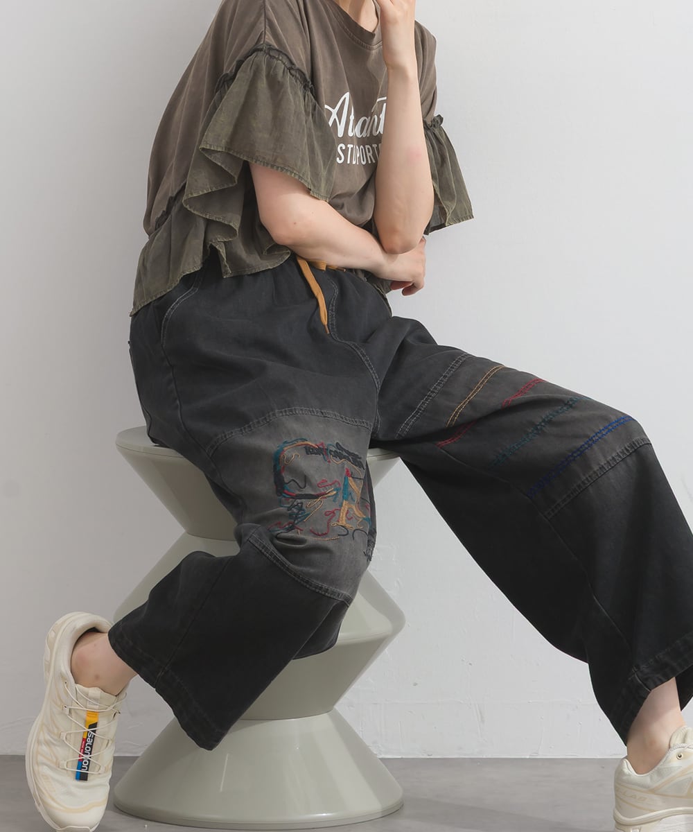 D262152 刺繍ステッチデニムパンツ / Embroidered Stitch Denim Pants