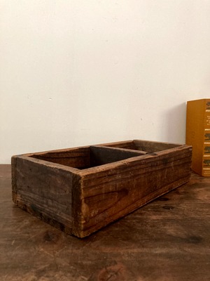 古びた味わいのある木箱　(古道具)