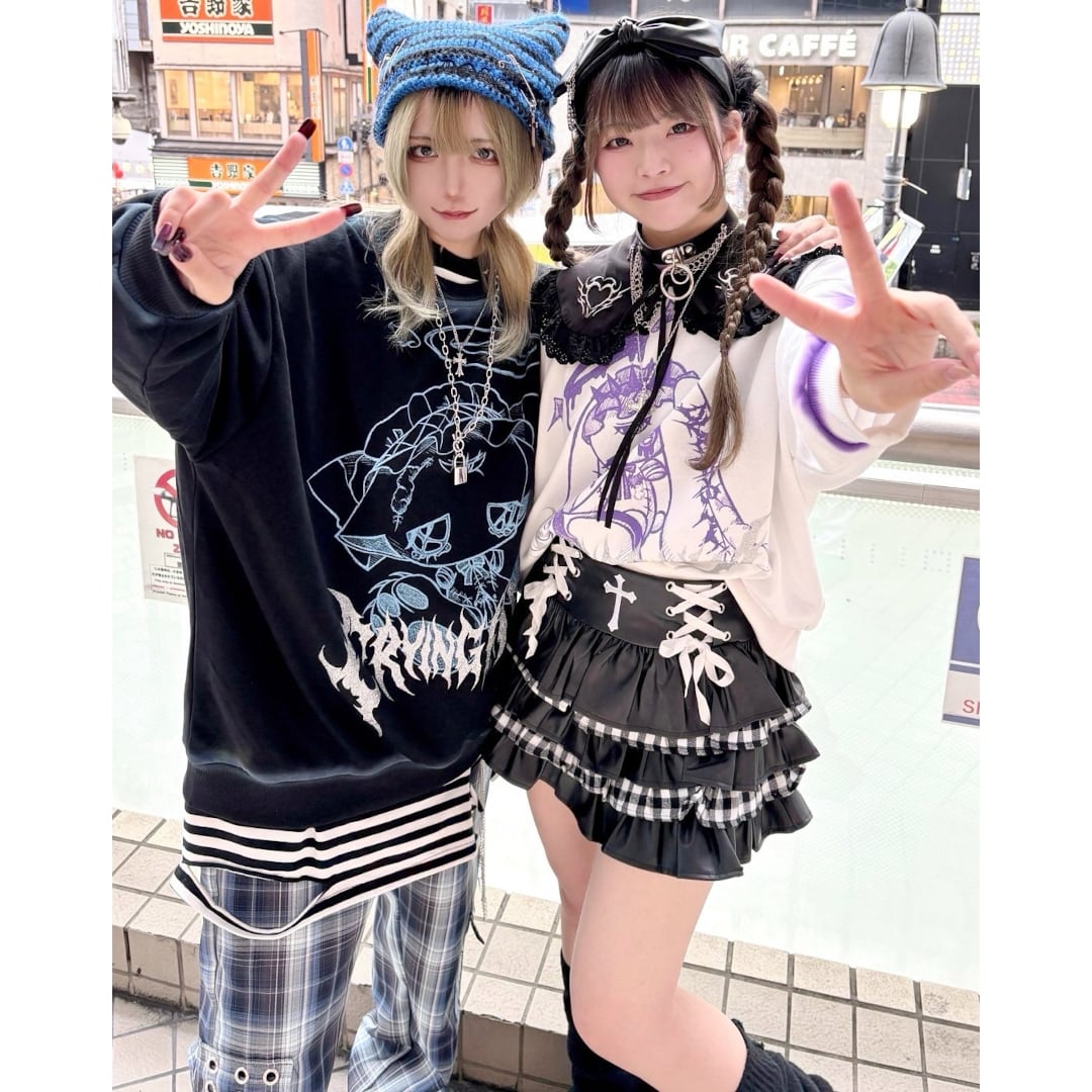 泣きねこスウェット | VOLCAN&APHRODITE 公式通販