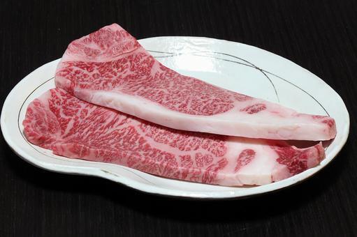 178g　Loin)　Steaks　高山孫六ファームガーデン　ふるさとショッピング　Beef　178g×2枚　ステーキ　Shipping:　Yonezawa　Grade　(Shoulder　米沢牛A5ランク　Free　ＴＭＦＧ　A5　x　送料無料　肩ロース