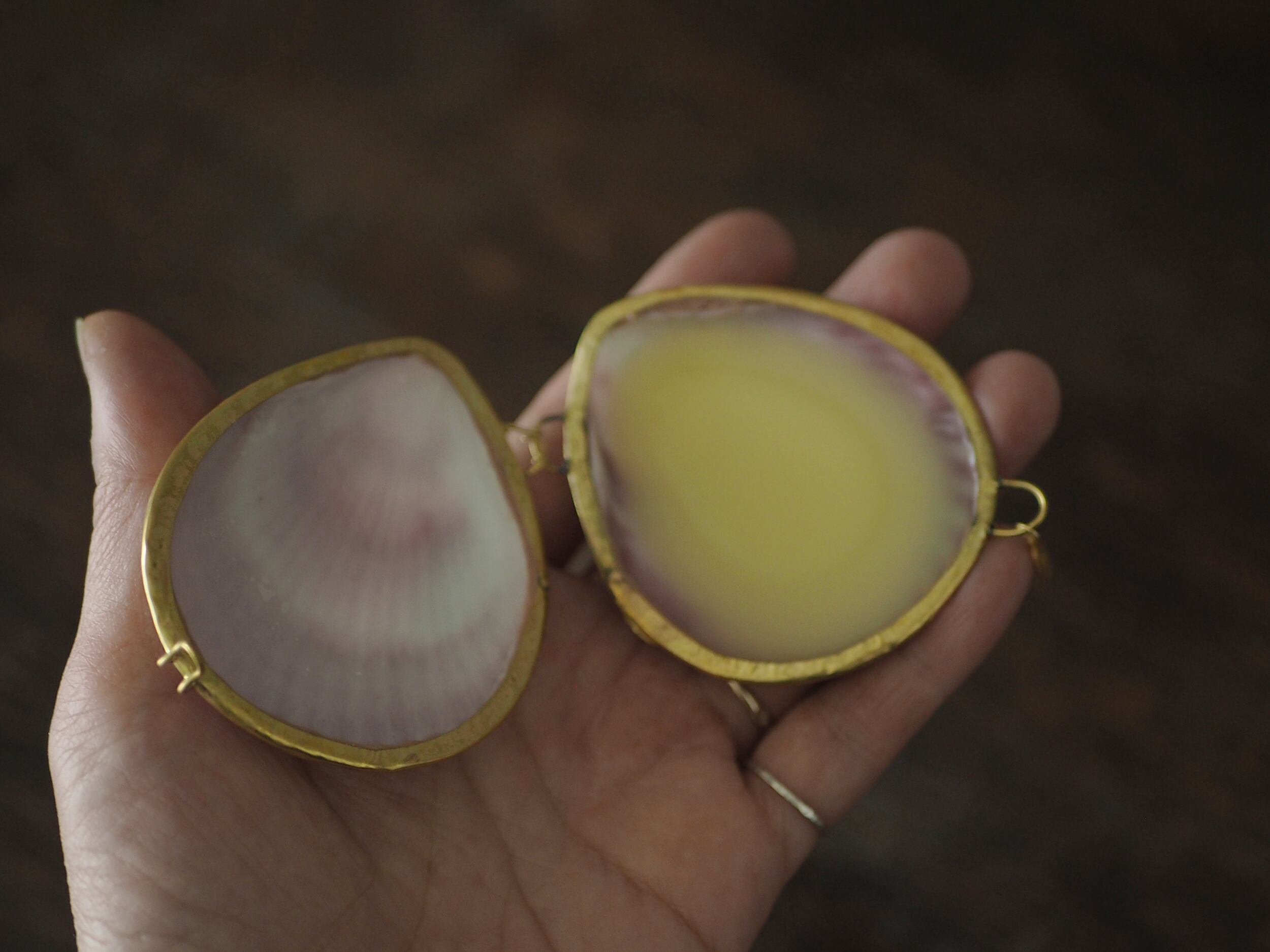 ROOTS ROSE RADISH / solid perfume < Cedarwood Myrrh & Clove