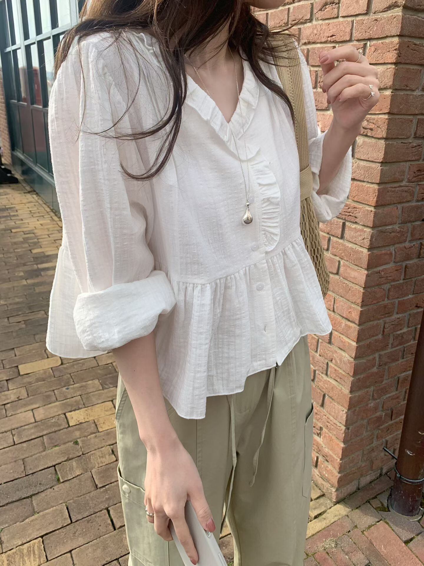 (予約)mellounge / Sheer Ruffle Blouse