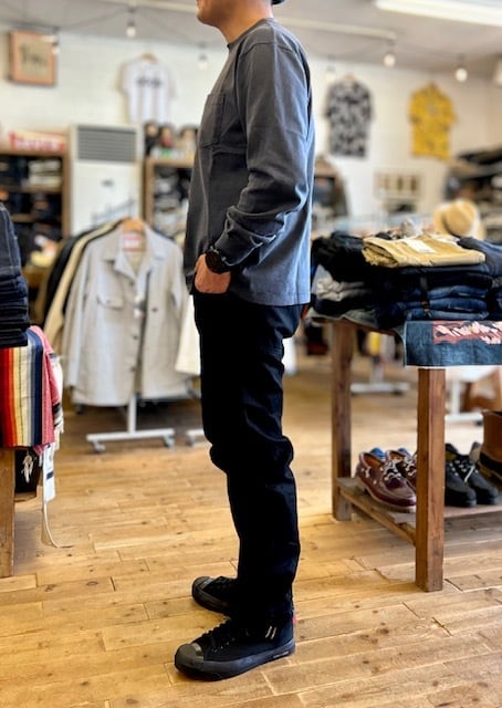 ONI DENIM(鬼デニム)13ozジェットブラックデニムジーンズ642 ONI DENIM(鬼デニム)13ozジェットブラックデニムジーンズ642