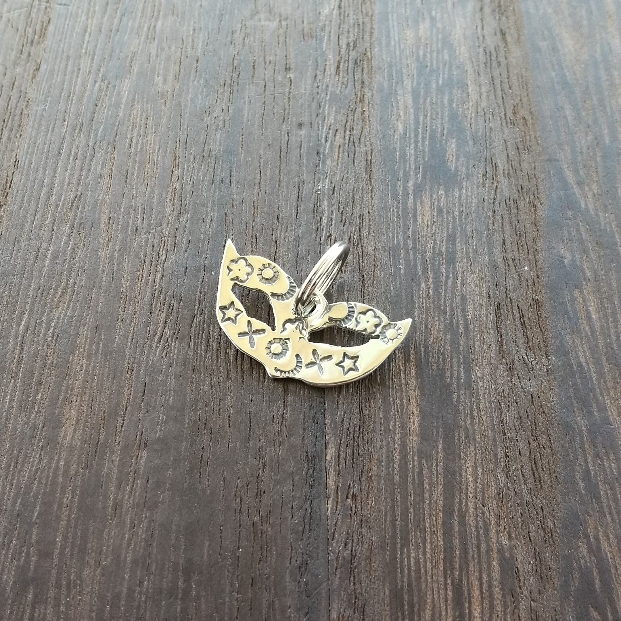 春色仮面ペンダント