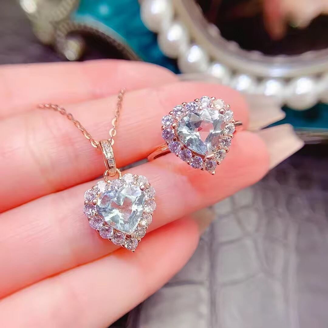 topaz〗天然ブルートパーズ ネックレス ハー トコフレ セット ライト