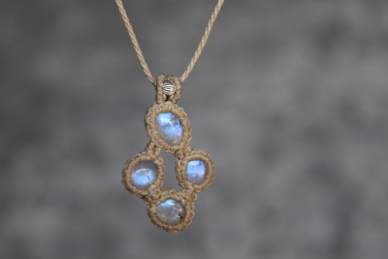 Blue moonstone mix micro macrame　circulation  pendant
