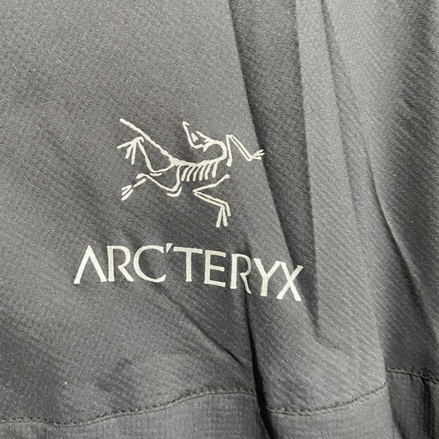 『送料無料』ARC'TERYX アトムLTジャケット　グレー　フルジップ中綿ジャケット