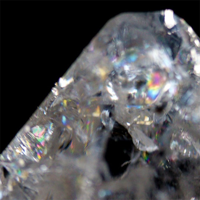 〔D423-7〕高品質 ブラジル ディアマンティーナ産　アイリスクォーツ レインボークラック水晶 虹入り ポイント 六角柱【メール便不可】