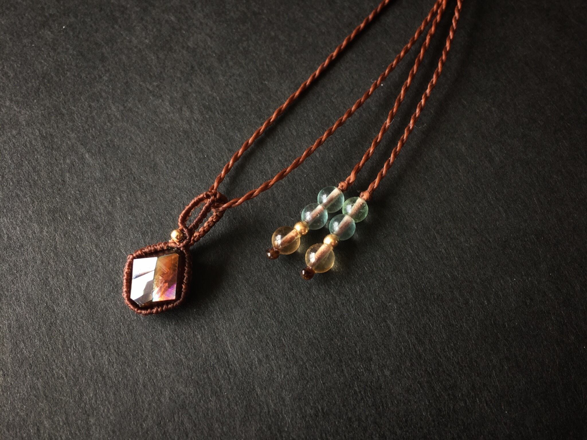 レインボーガーネット macramé necklace