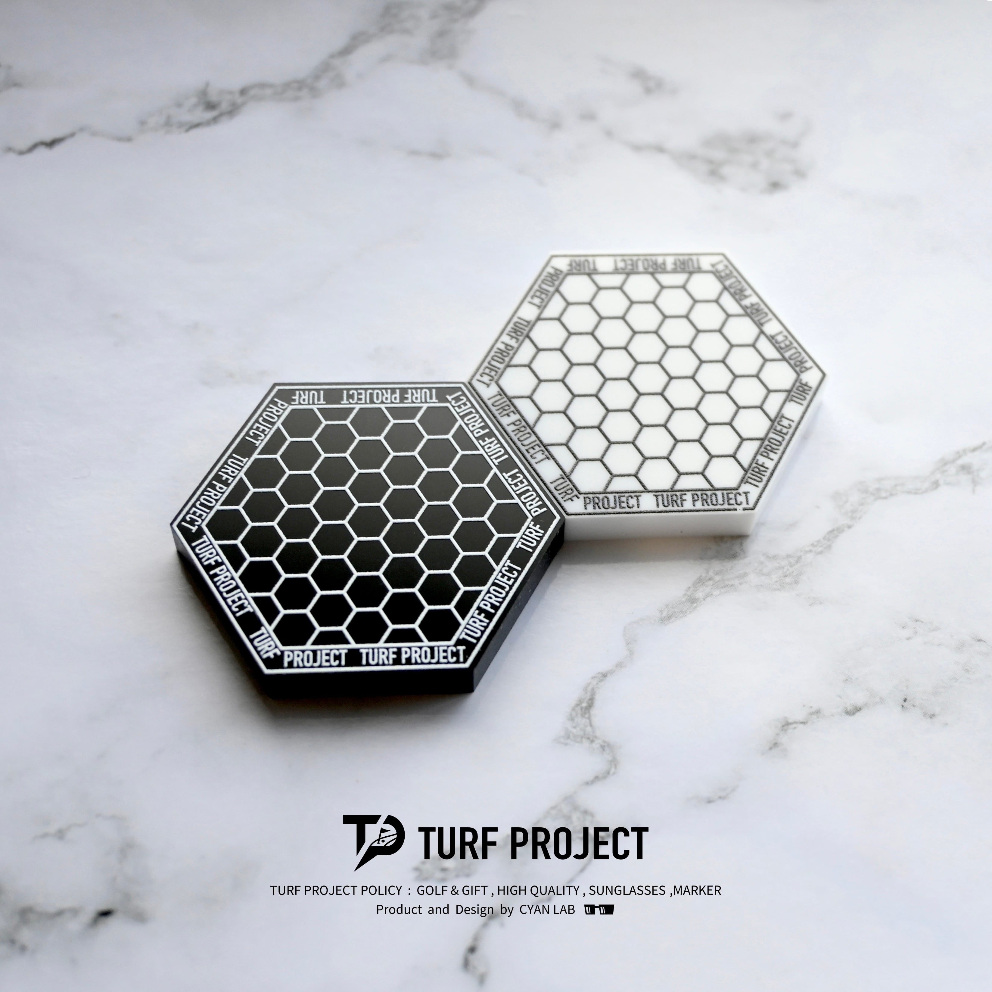 TURF PROJECT　数量10個限定デザイン 白黒ゴルフマーカー［BEE蜂］2色セット