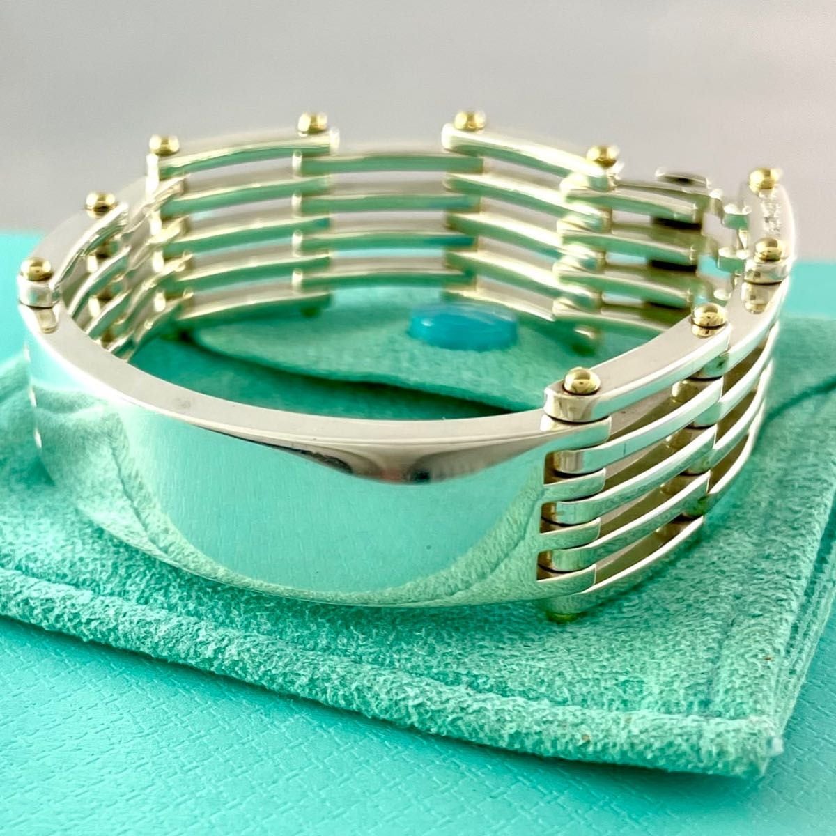 Bracelet & Bangle | Hello Vintage
