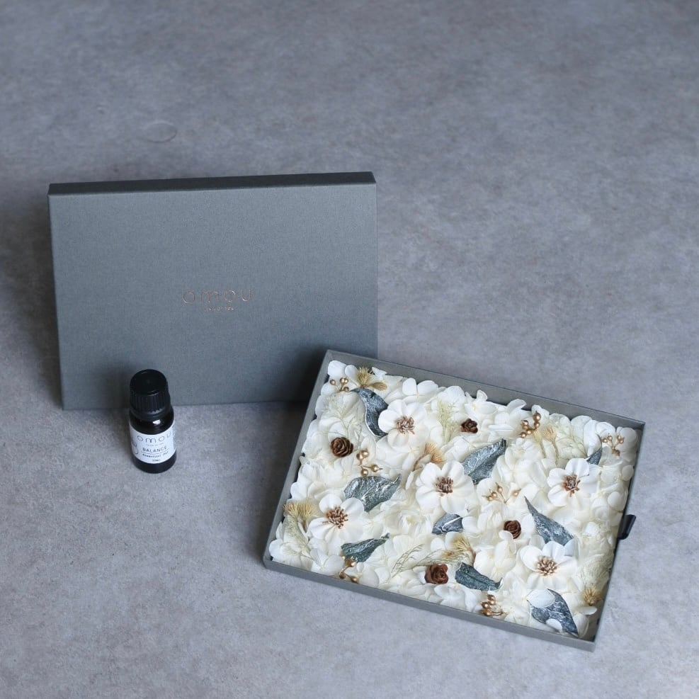 Aroma Flower Box | OMOUオモウ | 大切な人へ贈りたい香りのギフトショップ