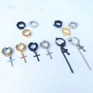 『ぬいちゃんイヤリング』ちびぬい　ぬい服　ドール　スキズ　マニアック　バンチャン　リノ　チャンビン　ヒョンジン　ハン　フィリックス　スンミン　アイエン　straykids　15㎝　バッグ　鞄　小物　アクセサリー　着せ替え　ドール　人形　20㎝サイズ　ぬいちゃん