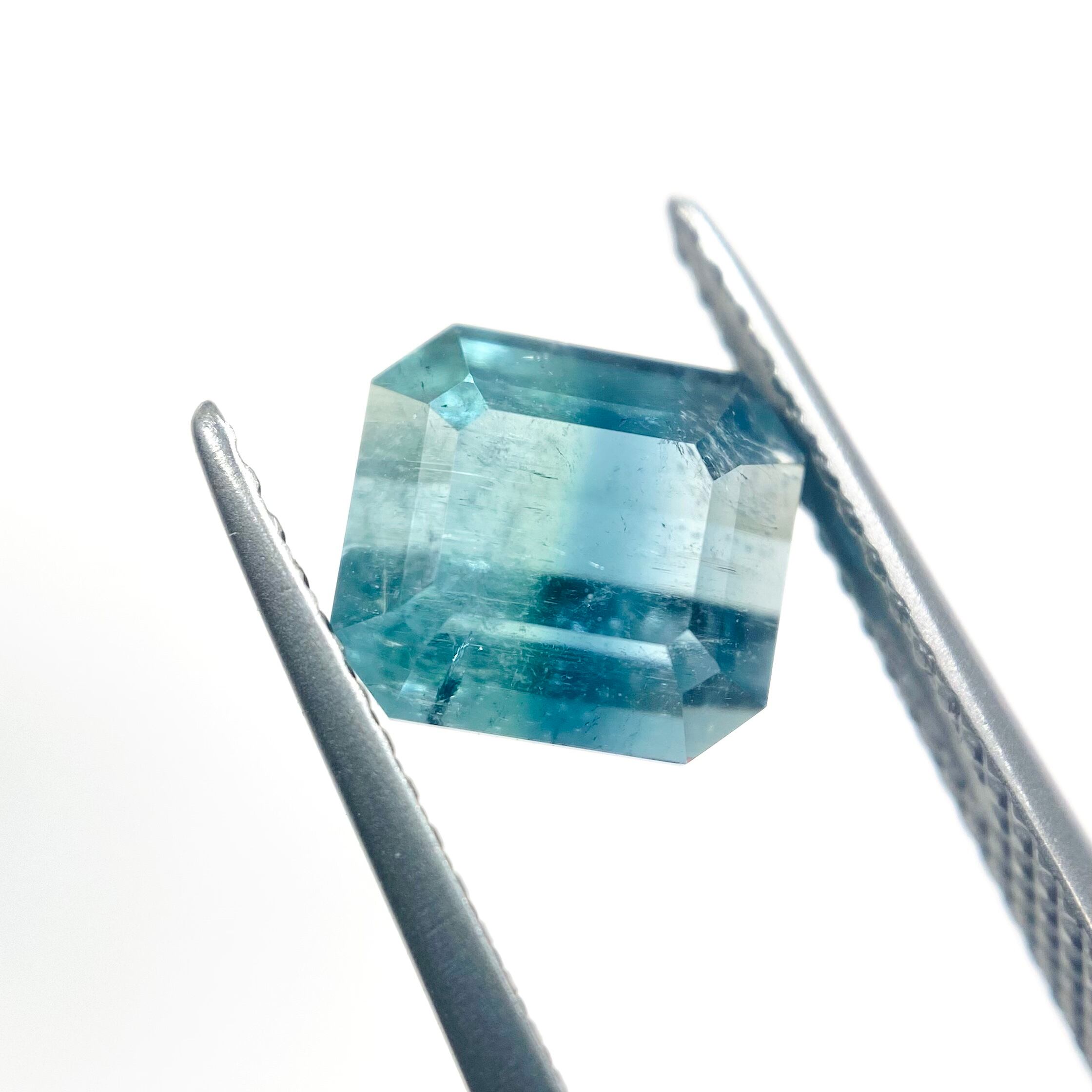 濃淡の個性豊かなトルマリン