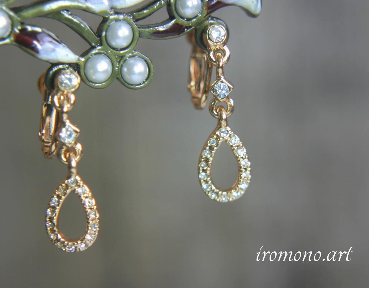 エレガントイヤリング ~輝きの雫~【ゴールド】