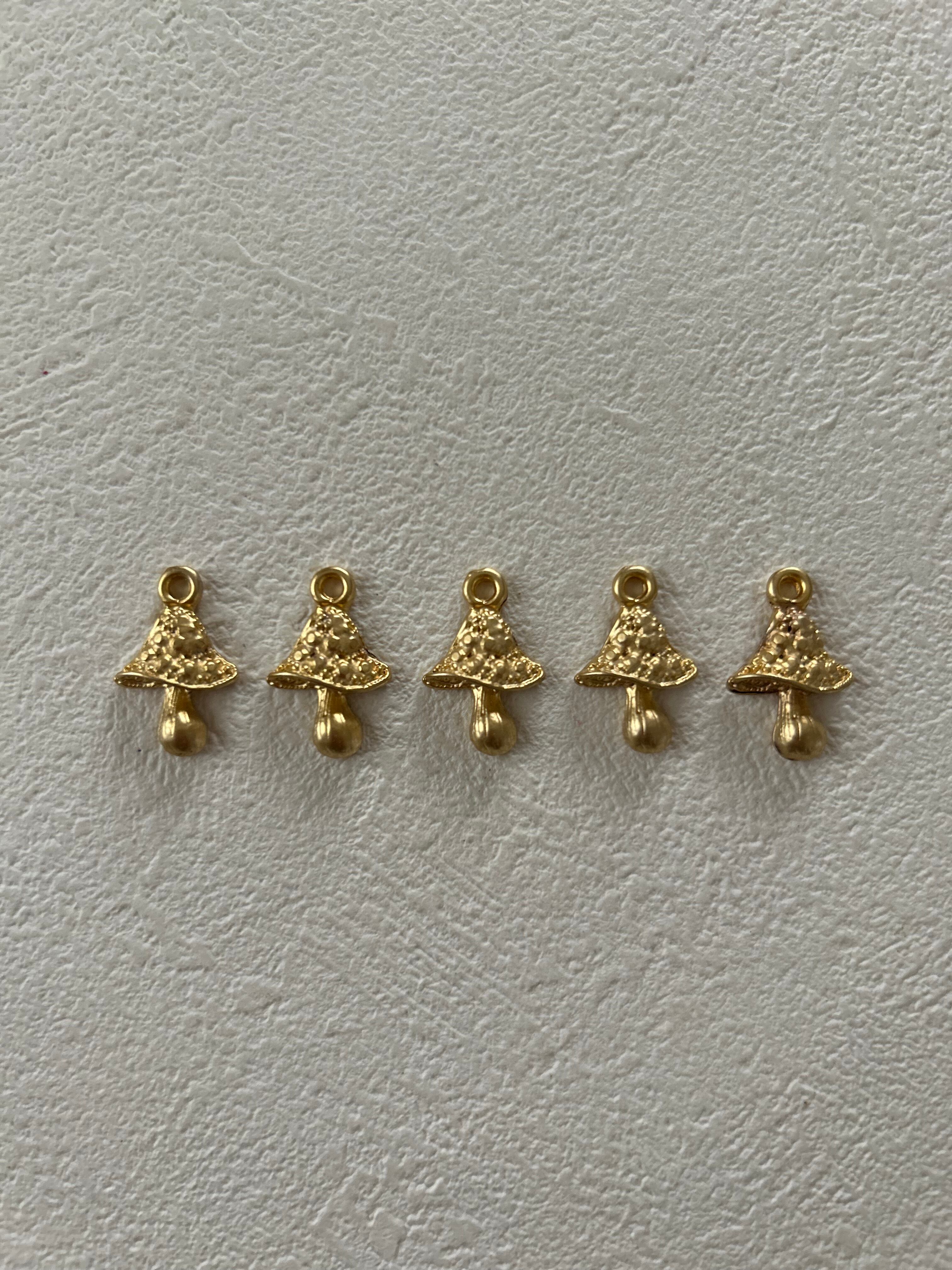輸入デザインパーツ champignon シャンピニオン きのこ マットゴールド 19mm チャーム アクセサリーパーツ デコレーション材
