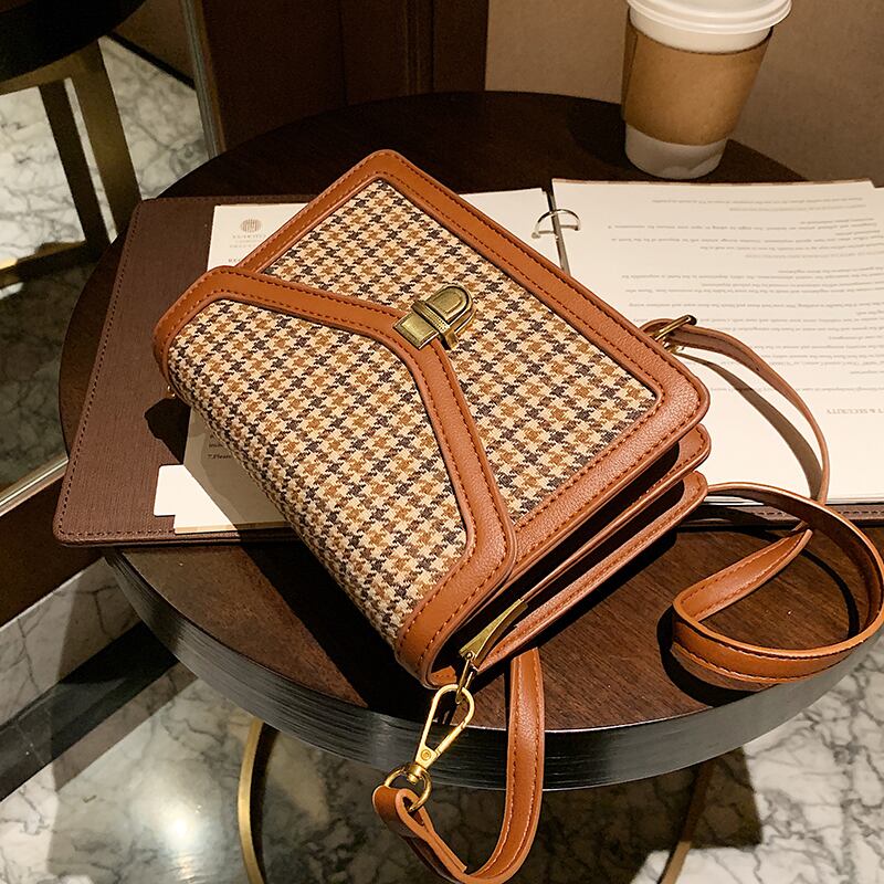 レッドスタイルオータムウィンタースタンダード レトロ 秋物 冬物 スクウェア メッセンジャーバッグ 手作りハンドバック28136252126