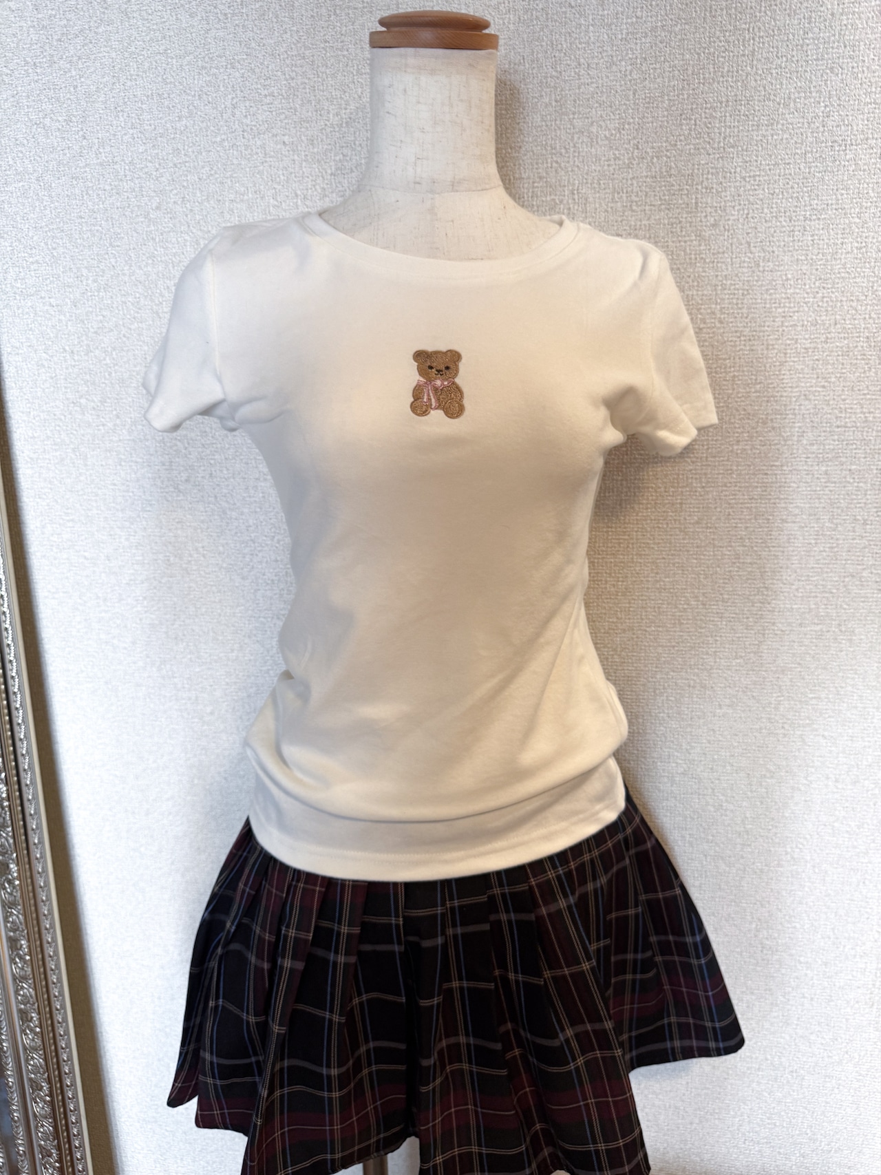 テディベア刺繍スリムTシャツ