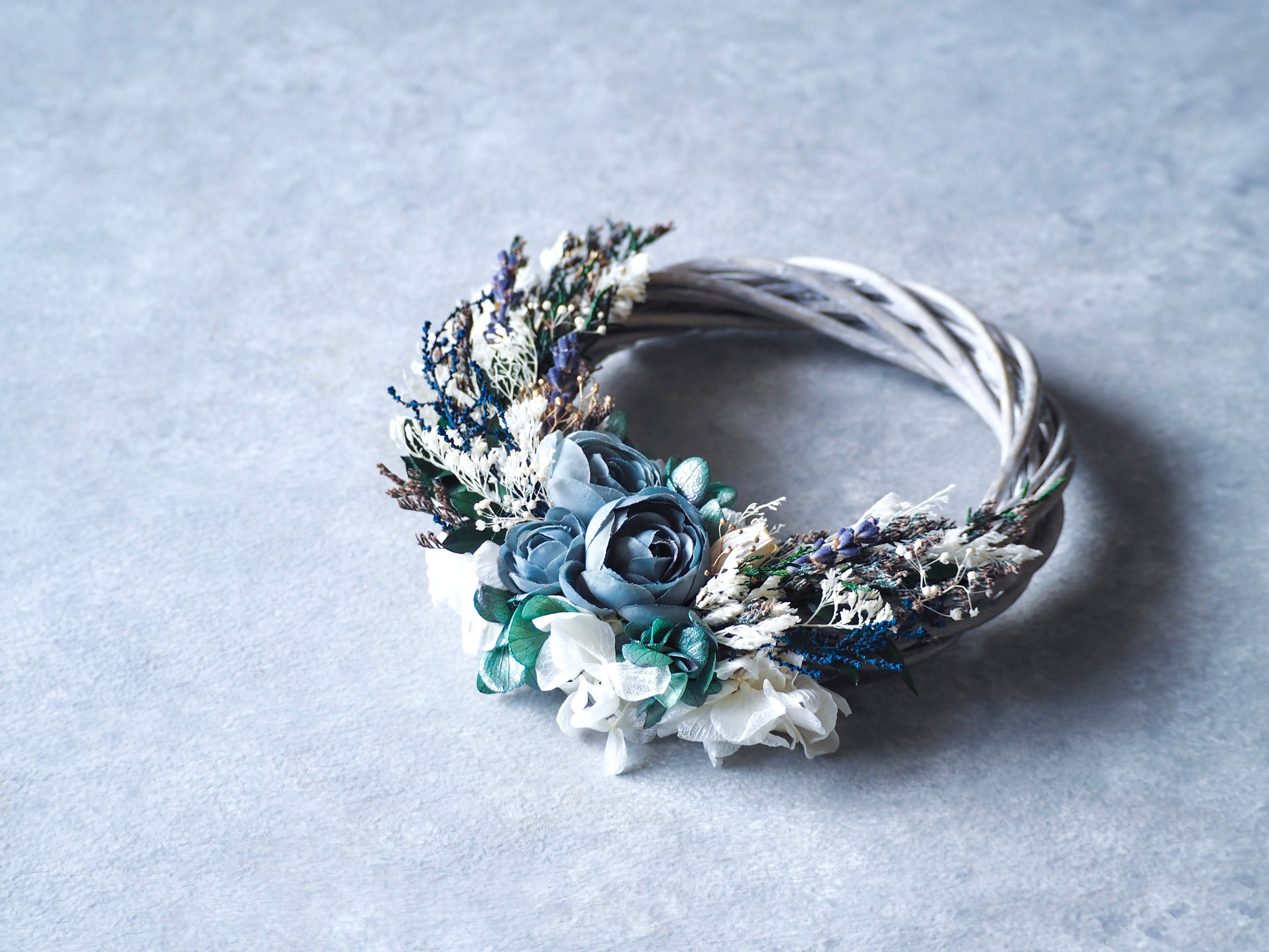 静かな小さなリース 静かな小さなリース