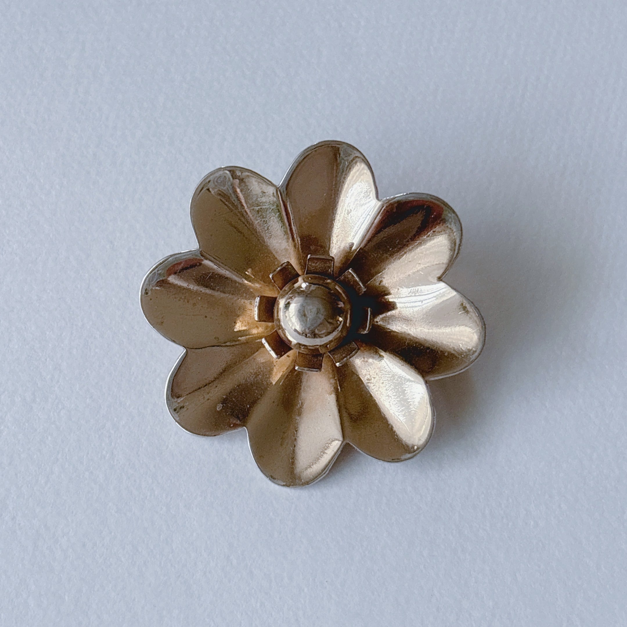 Vintage 60s - 70s gold tone flower brooch ヴィンテージ 60年代 - 70