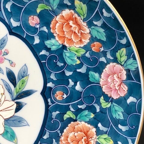 有田焼 峯山窯 飾皿 染錦百合牡丹（39㎝） | 有田焼ショップ