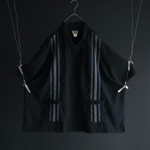 over silhouette embroidery & 2 pocket design zip-up cuba shirt
