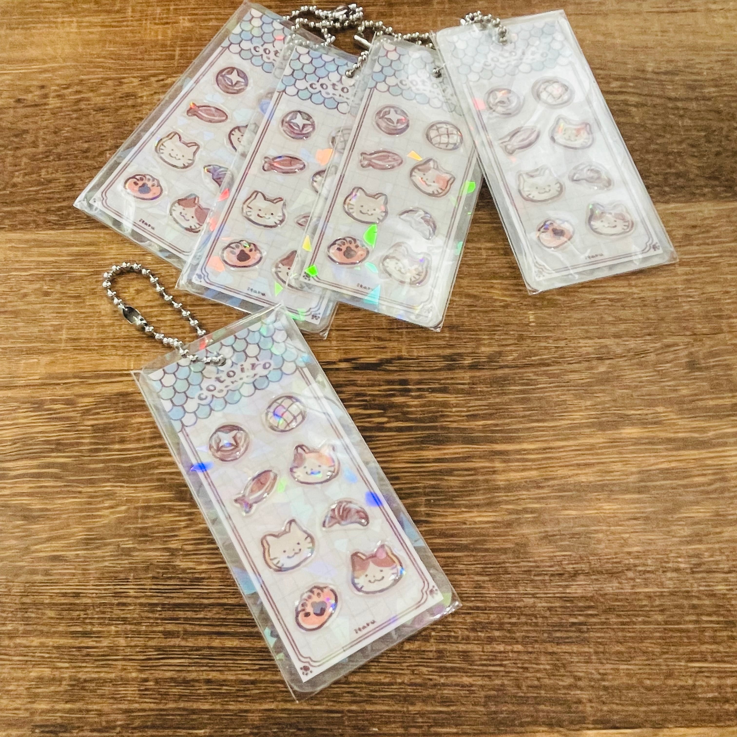 Oコトイロベーカリー｜ぷっくりシール風チャーム｜ 猫雑貨 猫モチーフ 猫グッズ アクセサリー ミニチュア