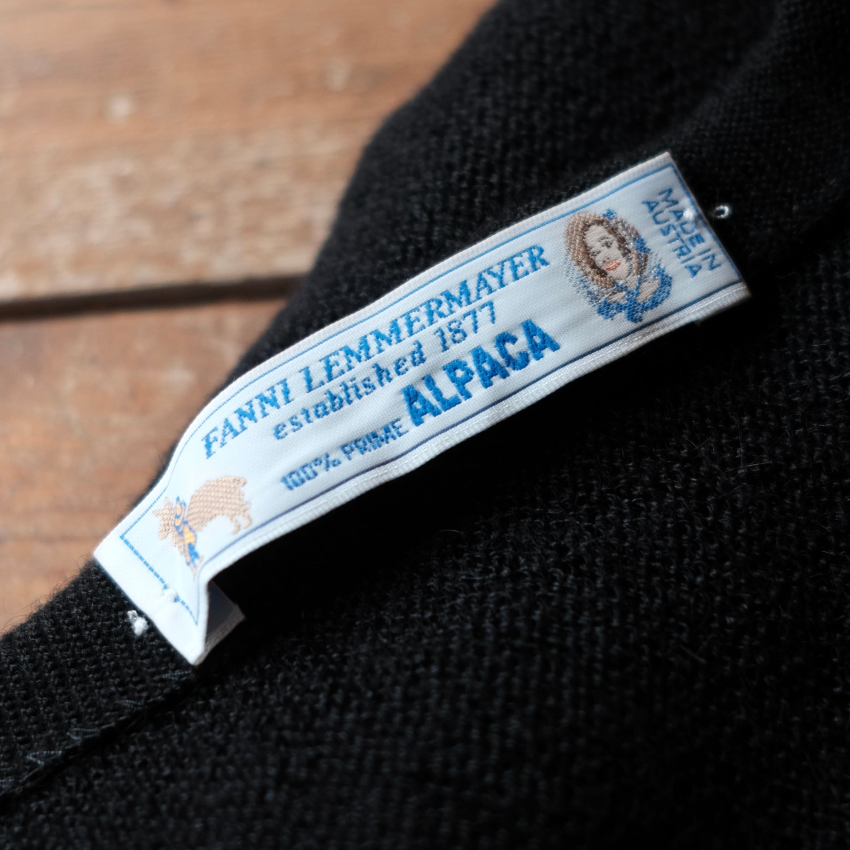 FANNI LEMMERMAYER DIAMOND PATTERN ALPACA CARDIGAN | safarionline