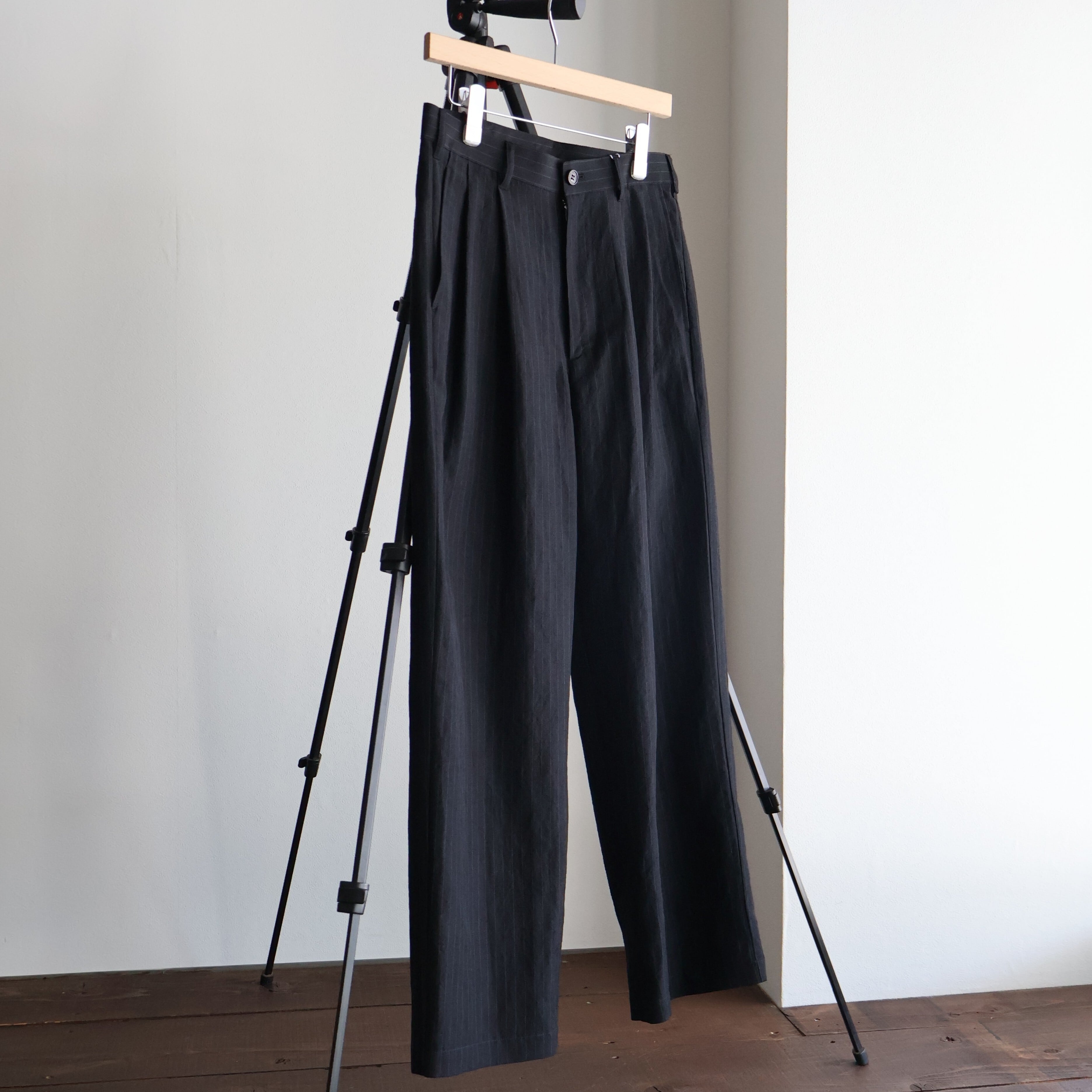 universal products. “ WOOL LINEN 2 TUCK TROUSERS ( Stripe )” | H.inch