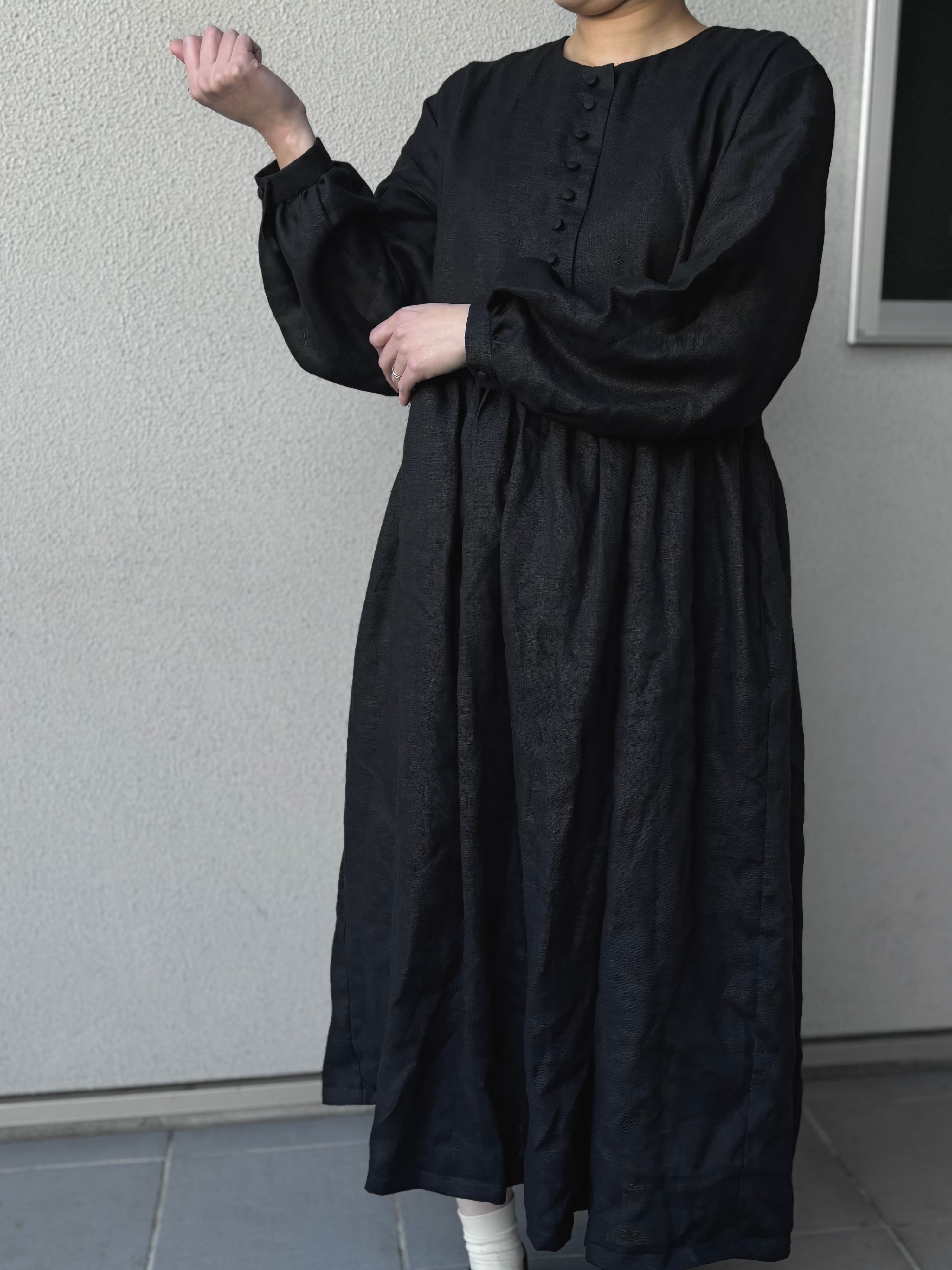 【美品】イチ アンティークス リネン ワンピース くるみボタン バンドカラー 黒 くるみボタン リネンワンピース ハレの日 ナチュラルフォーマル