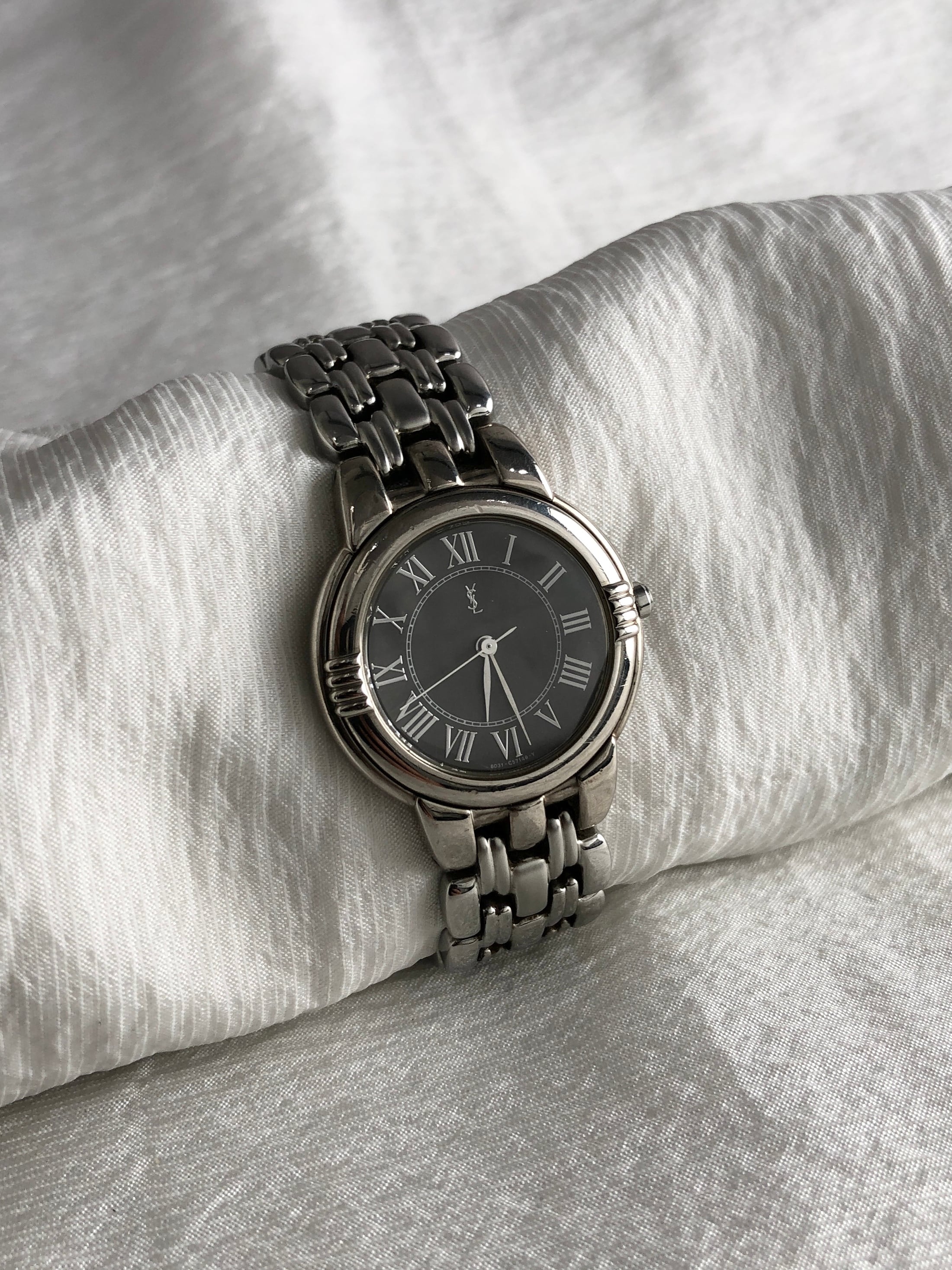 Yves Saint Laurent イヴ・サンローラン 腕時計 シルバー YSL ローマ文字 ステンレススチール 6031-G11866 vintage ヴィンテージ オールド 6wv8w4